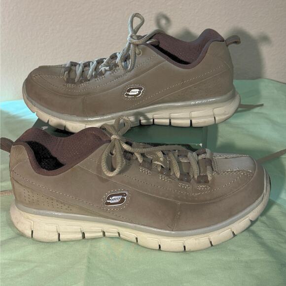Skechers Elite Memory Foam women’s sz 6. Stone Brown walking shoes. See defect. - Picture 5 of 9